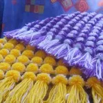 Cum de a face POM-poms cu mâinile lor din hârtie, fire și alte materiale (a face) Cum de a face POM-poms cu mâinile lor din hârtie, fire și alte materiale