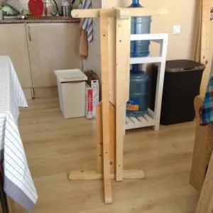 Cum de a face un stand pentru tija cu mâinile (lui) Cum de a face un stand pentru tija cu mâinile