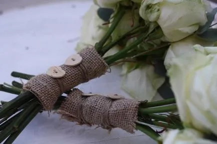 Cum să împacheteze o floare sau un buchet cu mâinile lor (la pachet) Cum să împacheteze o floare sau un buchet cu mâinile lor