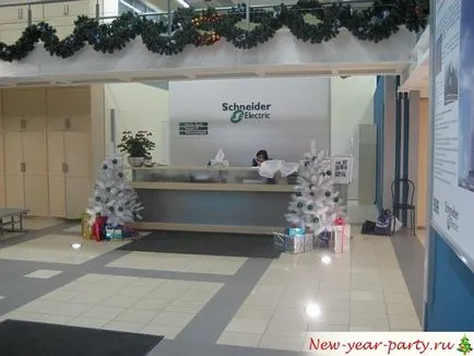 Cum de a decora biroul pentru noul an 2018 idei 50 de fotografii decor cu mâinile lor (2018) Cum de a decora biroul pentru noul an 2018 idei decor 50 de fotografii cu propriile lor mâini