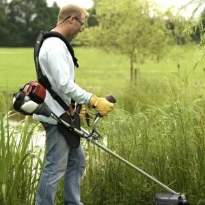 Cum de a alege tipurile de fierăstraie cositoare, Cositoare pe benzină, cositoare electrice (trimmere) Cum de a alege tipurile de freze cositoare perie, Cositoare pe benzină, brushcutters Putere