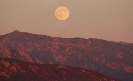 Când luna plină în această lună, și cum să facă o dorință