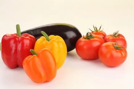 Când ardeii plante și tomate în seră poate fi dizolvat într-o seră, tomate și vinete de plante (tomate) Când ardeii plante și tomate în seră poate fi dizolvat într-o, tomate și vinete de plante cu efect de seră