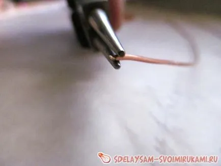 Un inel de sârmă de cupru, o clasă de master, cu propriile lor mâini (sârmă) Un inel de sârmă de cupru, o clasă de master, cu propriile lor mâini