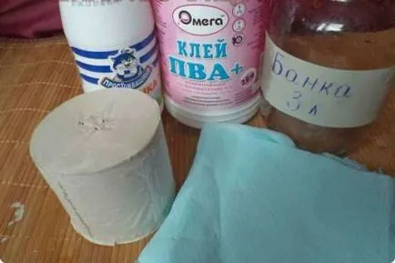 Frumoasa vaza dintr-o sticla de plastic cu mâinile (foto) (foto) Frumoasa vaza dintr-o sticla de plastic cu mâinile (foto)