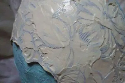 Frumoasa vaza dintr-o sticla de plastic cu mâinile (foto) (foto) Frumoasa vaza dintr-o sticla de plastic cu mâinile (foto)