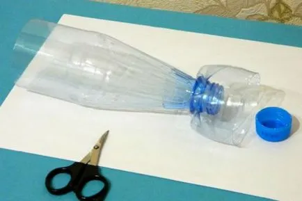 Frumoasa vaza dintr-o sticla de plastic cu mâinile (foto) (arme) Frumoasa vaza dintr-o sticla de plastic cu mâinile (foto)