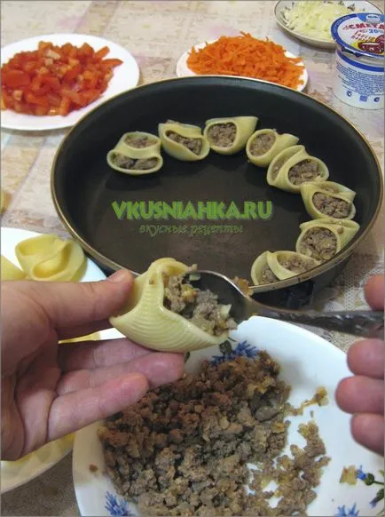 Paste umplute cu carne, retete delicioase