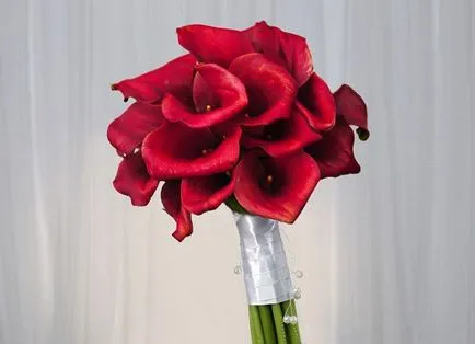 buchet de mireasa Neobișnuit de crini (9 poze) (mireasa) buchet de mireasa Neobișnuit de crini (9 poze)