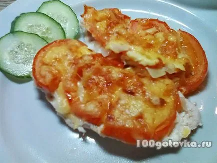 Tender piept de pui cu roșii și brânză în cuptor, testat rețete