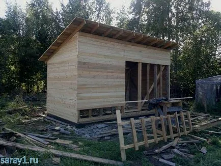 Cofrajul la hambar cu mâinile lor