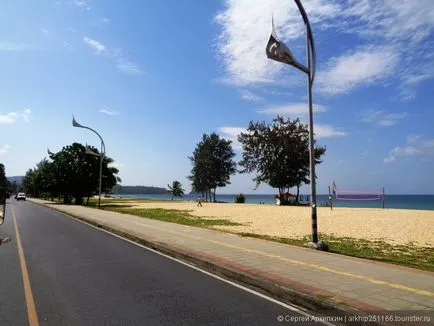 Transportul public între plaje Phuket
