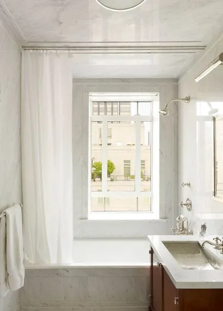 Windows fără perdele în interiorul modul de a decora și locul, design frumos și decor în pervaz camera de zi,