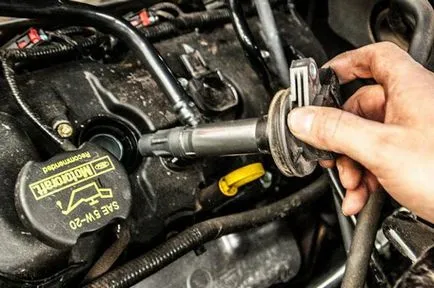 Simptomele comune ale bujiilor lista de motive, în special repararea