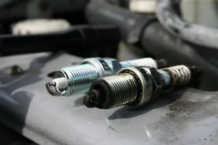 Simptomele comune ale bujiilor lista de motive, în special repararea