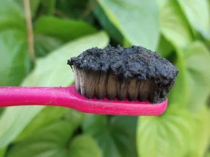 Albirea dintilor carbune activat la fotografie acasă (dinți) albirea dintilor carbune activat la fotografie acasă