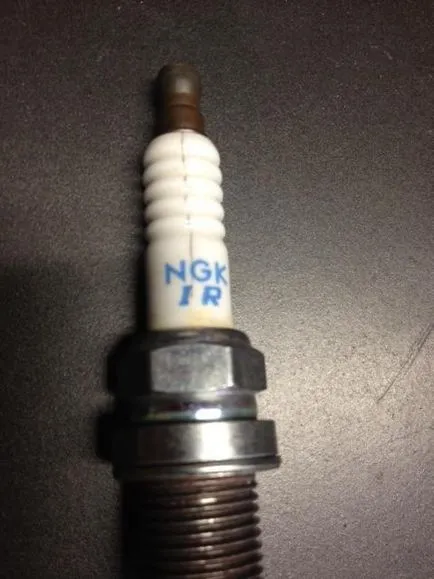 Simptomele comune ale bujiilor lista de motive, în special repararea