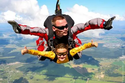 Parasutism in tandem cu un instructor, c altitudine de 4.000 de metri (tandem) Parașută salt în tandem cu un instructor, c înălțime de 4000 de metri