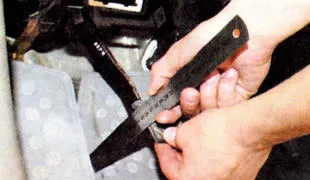 Reglarea pedala de ambreiaj cu mâinile lor (lor) Reglarea pedala de ambreiaj cu mâinile lor