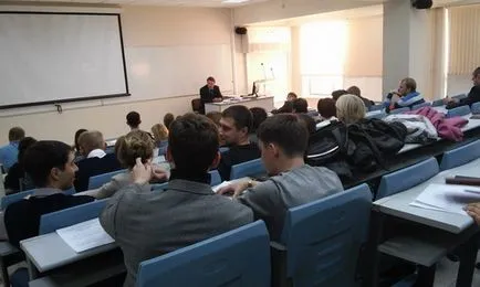 Diferența dintre full-time, part-time și part-time forme de învățare ceea ce este diferența