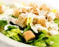 Salata „Caesar“, cu varză chinezească
