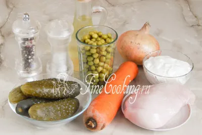 Salata cu pui si muraturi - reteta cu o fotografie