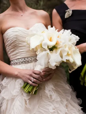 Cele mai populare culori pentru Floristica de nuntă (buchet de mireasa si boutonniere) Cele mai populare culori pentru Floristica de nuntă