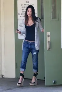 Din ceea ce sa poarte blugi de revizuire decupată (25 poze) Arta de a fi o femeie (haine) Din ceea ce sa poarte blugi de revizuire decupată (25 poze) Arta de a fi femeie