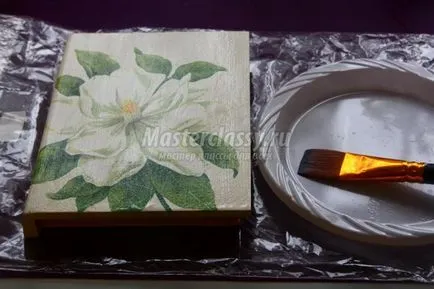 Caseta pentru bijuterii în tehnica decoupage