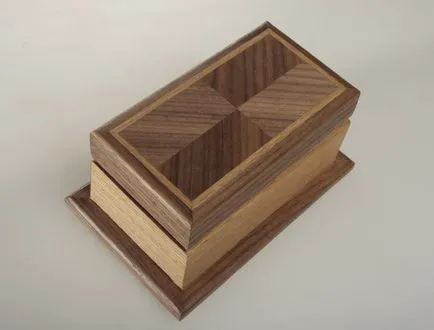 Sicriu pentru brodată cu mâinile lor de la un atelier de carton cu fotografii și video