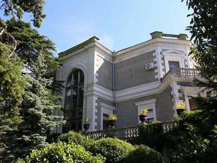 Cu soțul ei în luna august vrem să mergem pentru o vacanță în Crimeea, și unde nu știu