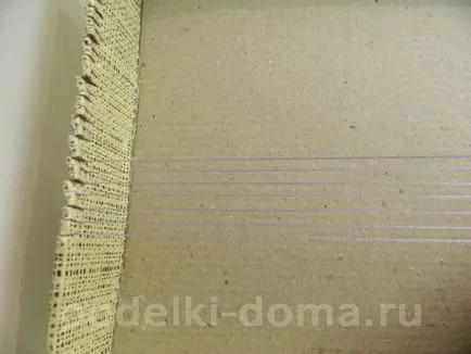 Mașină de mărgele de țesut (cu mâinile lor), o cutie de idei și ateliere (mărgele) Mașina de mărgele de țesut (cu mâinile lor), o cutie de idei și ateliere