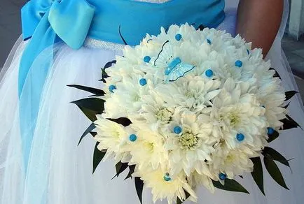 Buchet de trandafiri mâini - Foto