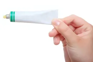 unguent Tetraciclină pentru acnee pe fața cererii ajută la Do