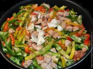 tocană de porc cu ardei