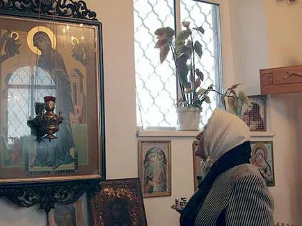 proprii oameni construiesc temple și capele construite