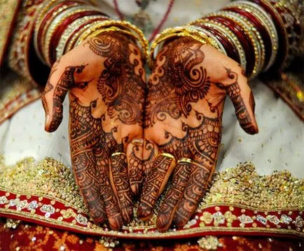 Henna tatuaj - schițe, ca exploatație, sfaturi de aplicare (tatuaj) Henna tatuaj - schițe, ca exploatație, sfaturi pentru aplicarea