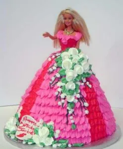 Tort cu o păpușă Barbie în crema cu pas cu pas fotografii