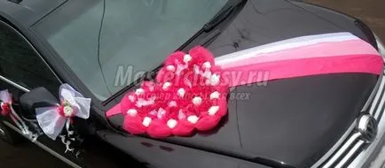Decoratiuni pentru masini de nunta cu mâinile lor