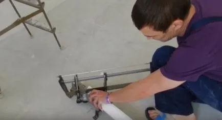 Instalarea plafon muluri mâini fotografie, instrucțiuni său film