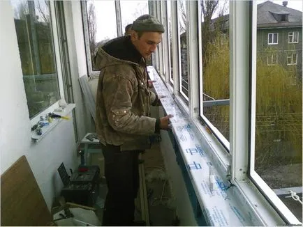 Instalarea glafuri din PVC cu mâinile lor 1 (sa) Instalarea glafuri din PVC cu mâinile lor 1