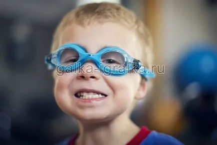 În acest joc cu copii la domiciliu - 20 idei pentru jocuri active și copii cool! (Redare) În acest joc cu copii la domiciliu - 20 idei pentru jocuri active și copii cool!