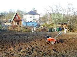 Aratul cu motor bloc, la prețul lor cabana de vară a serviciului, a arătură la Moscova și tractor (arat tractor Prețul pe valoarea secțiunii motor bloc din Sankt-Petersburg Servicii) Aratul cu motor bloc, la prețul lor cabana de vară a serviciului, să reinvestească terenul și un tractor din Moscova