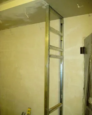 Built-in dulap glisante cu mâinile