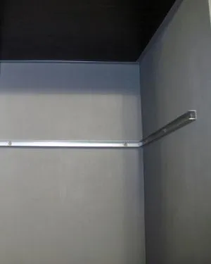 Built-in dulap glisante cu mâinile