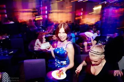 petrecere de aniversare pentru adulți, sau cum se trage un club de noapte
