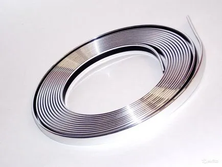 muluri Chrome pe masina autocolant