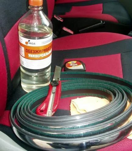 muluri Chrome pe masina autocolant