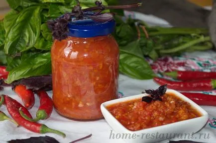 Pregătirile pentru rețetele de aur de iarnă de tomate