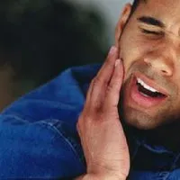 Ce este un abces al gingiilor